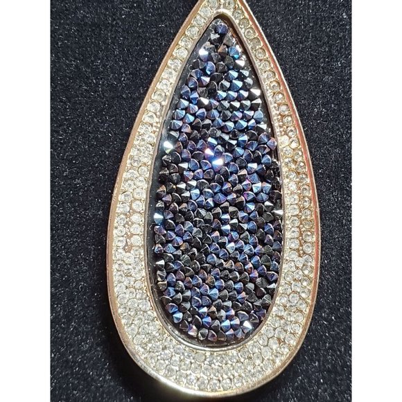 NWT,  Silver and‎ Dark Blue Tear Drop Necklace - Picture 3 of 6